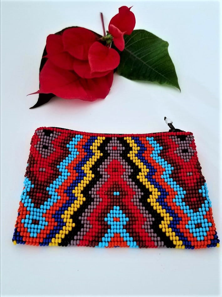 Lavivia Beaded Coin Purse For Women. Handmade Native American Inspired Seed Beads  Coin Pouch, Green, Coin Purse : Amazon.ca: Clothing, Shoes & Accessories